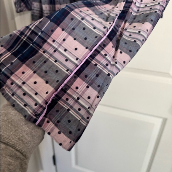 Victoria Secret EUC top size S pants M
Super cute lightweight pajama set - Picture 2 of 10